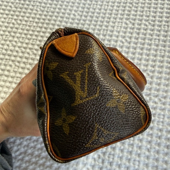 Vintage Louis Vuitton Mini Speedy - Picture 13 of 16